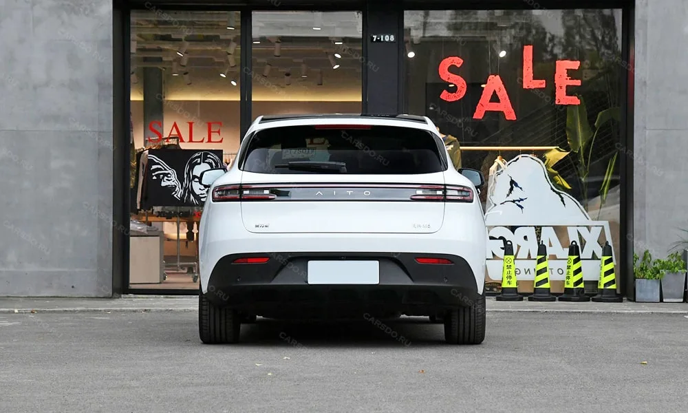 AITO M5