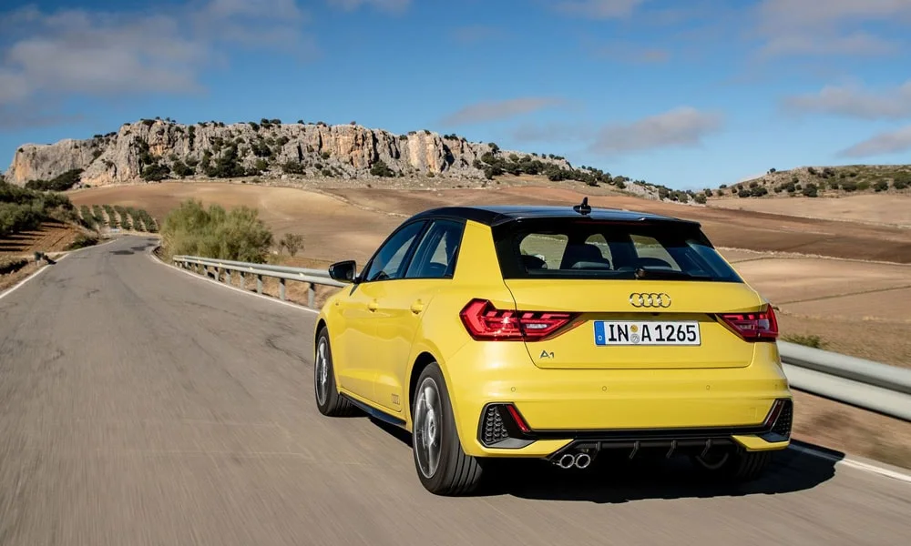 Audi A1 Sportback — вид сзади, фото 3