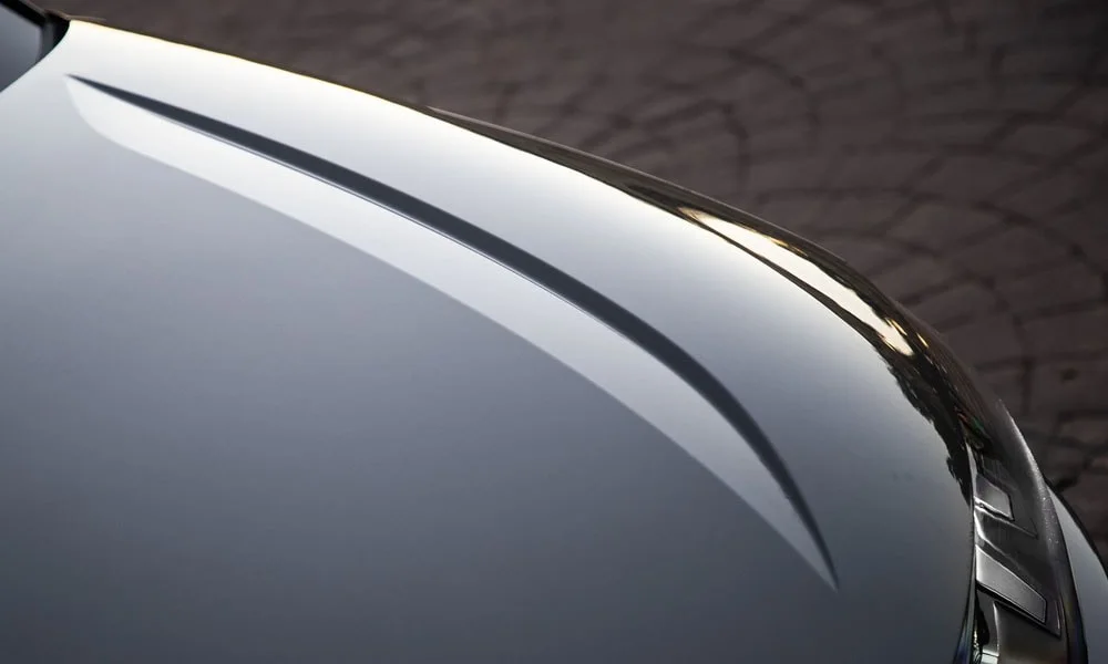 Фото Audi A1 Sportback — крыша, фото 2. Крыша сверху: остекление, рейлинги и антенна-плавник Audi A1 Sportback — крыша, фото 2