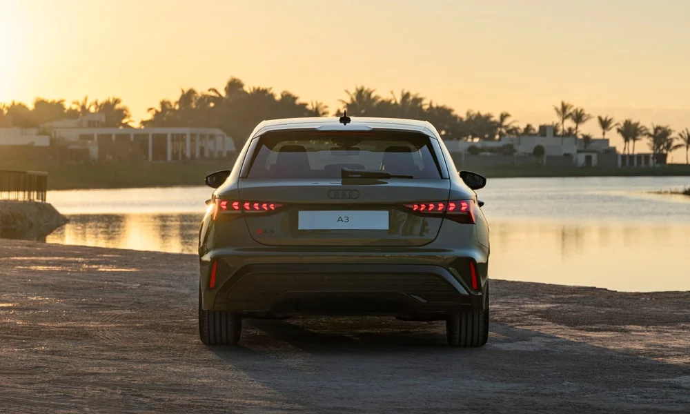 Audi A3 Sportback — вид сзади, фото 3