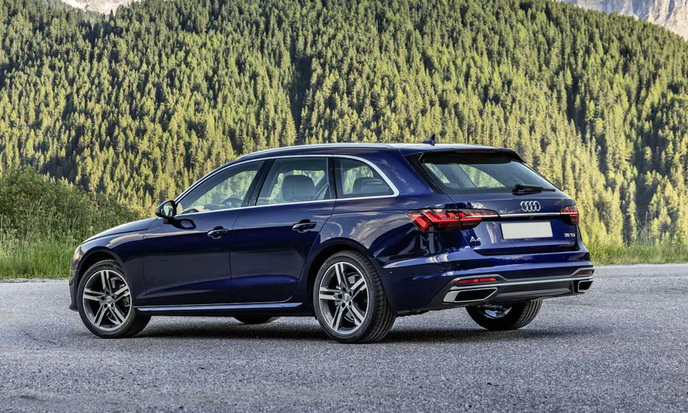 Audi A4 Avant — вид сзади, фото 3