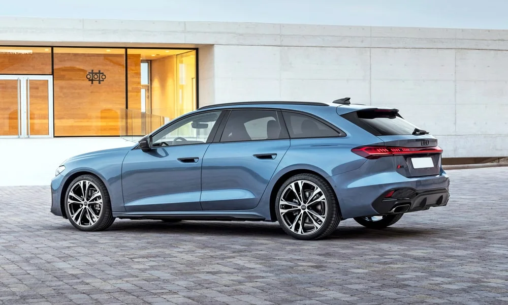Audi A5 Avant (2024) — вид сзади
