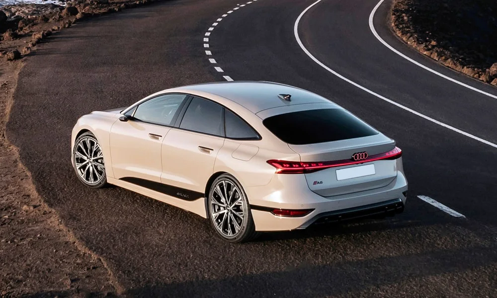 Audi A6 Sportback e-tron (2024) — вид сзади, фото 3