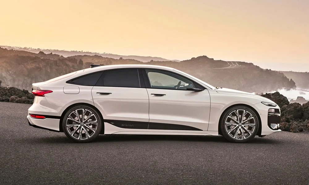 Audi A6 Sportback e-tron (2024) — вид сбоку