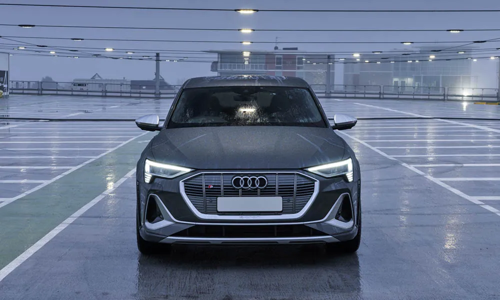Audi e-tron S Sportback — вид спереди, фото 2