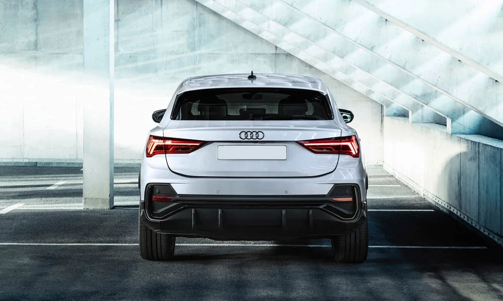 Audi Q3 Sportback — вид сзади, фото 3
