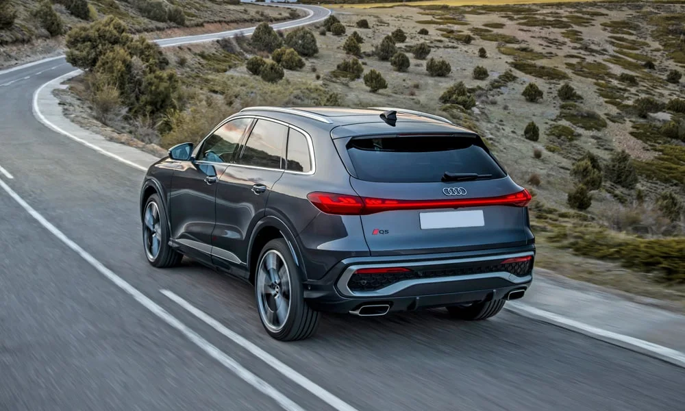 Audi Q5 (2024) — вид сзади, фото 3