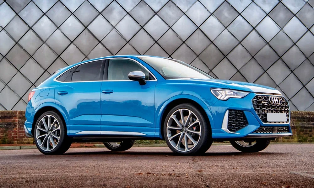 Audi RS Q3 Sportback (2024) — вид спереди, фото 2