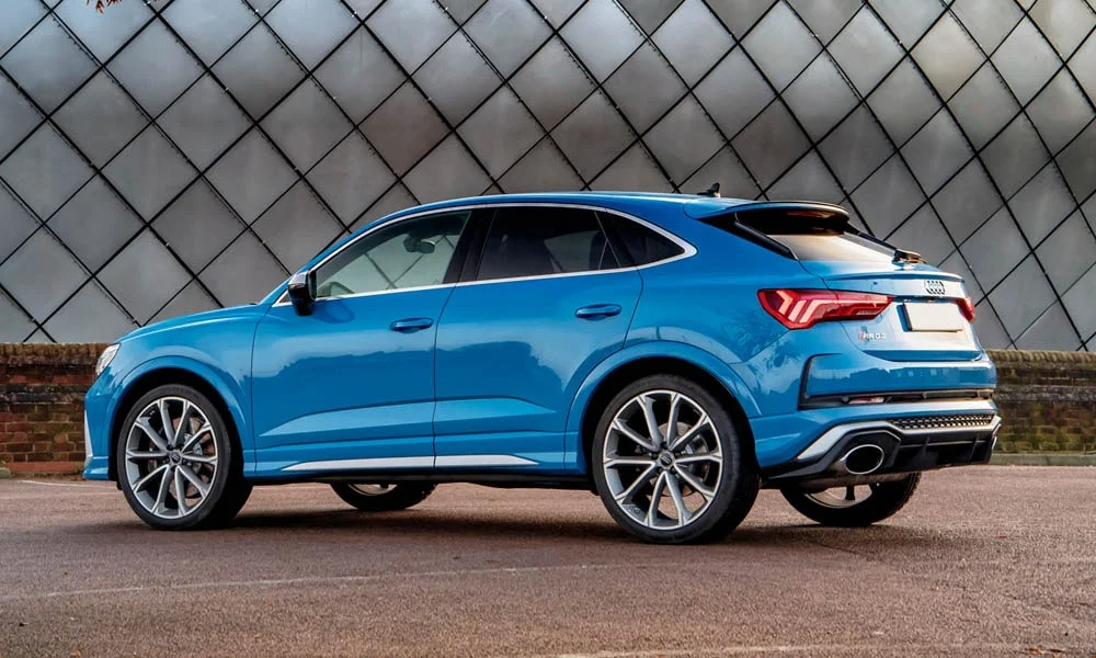 Audi RS Q3 Sportback (2024) — вид сзади, фото 2