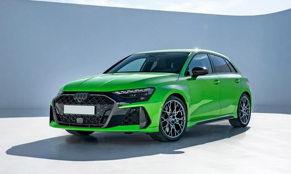 Audi RS3 Sportback (2022) — вид спереди, фото 3
