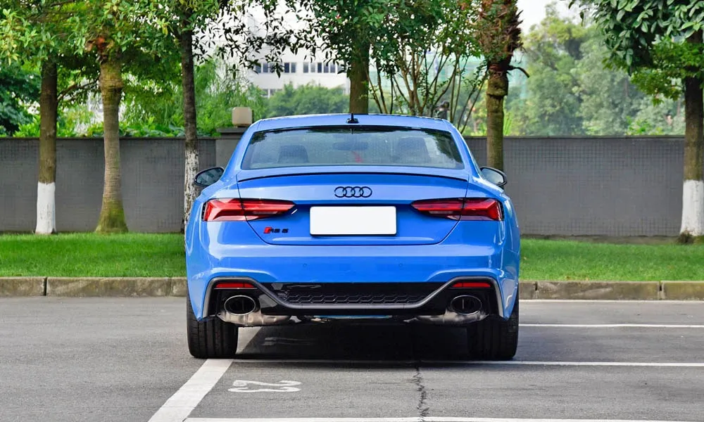 Audi RS5 — вид сзади, фото 3