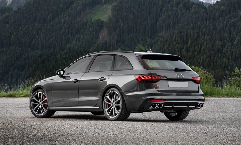 Audi S4 — вид сзади, фото 12