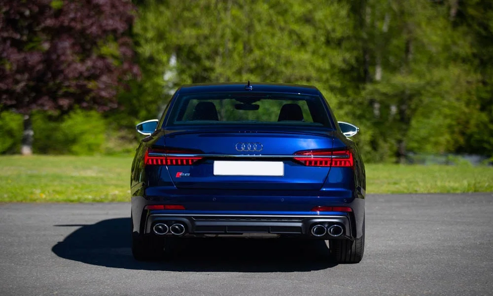 Audi S6 — вид сзади, фото 2