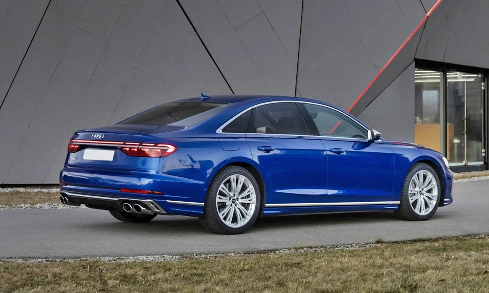 Audi S8 (2024) — вид сзади, фото 2