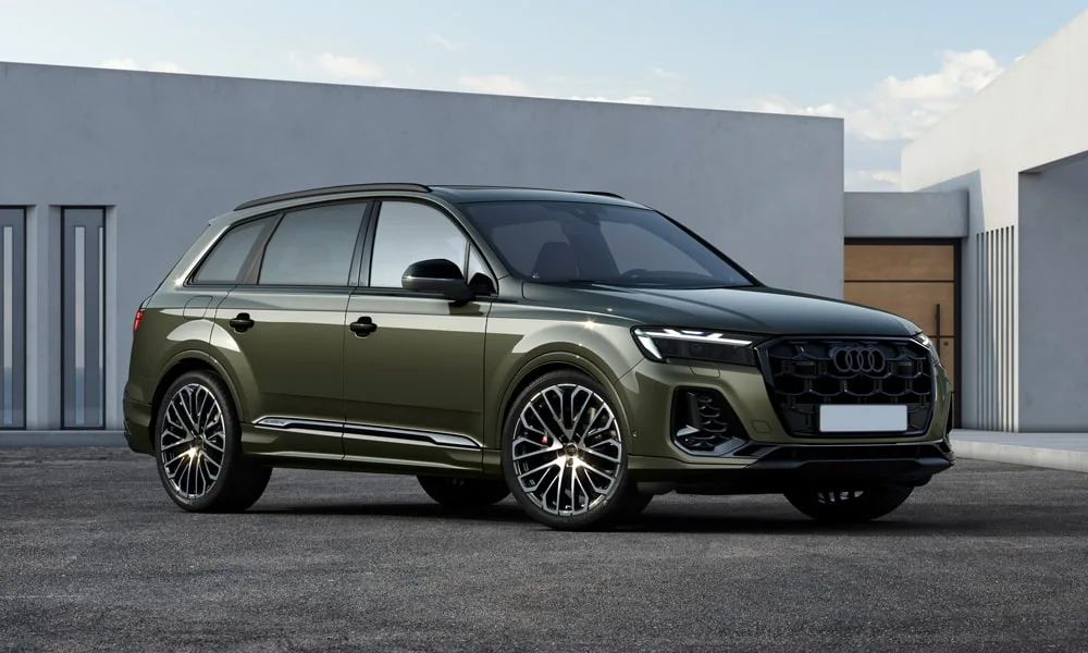 Audi SQ7 (2024) — вид спереди, фото 3