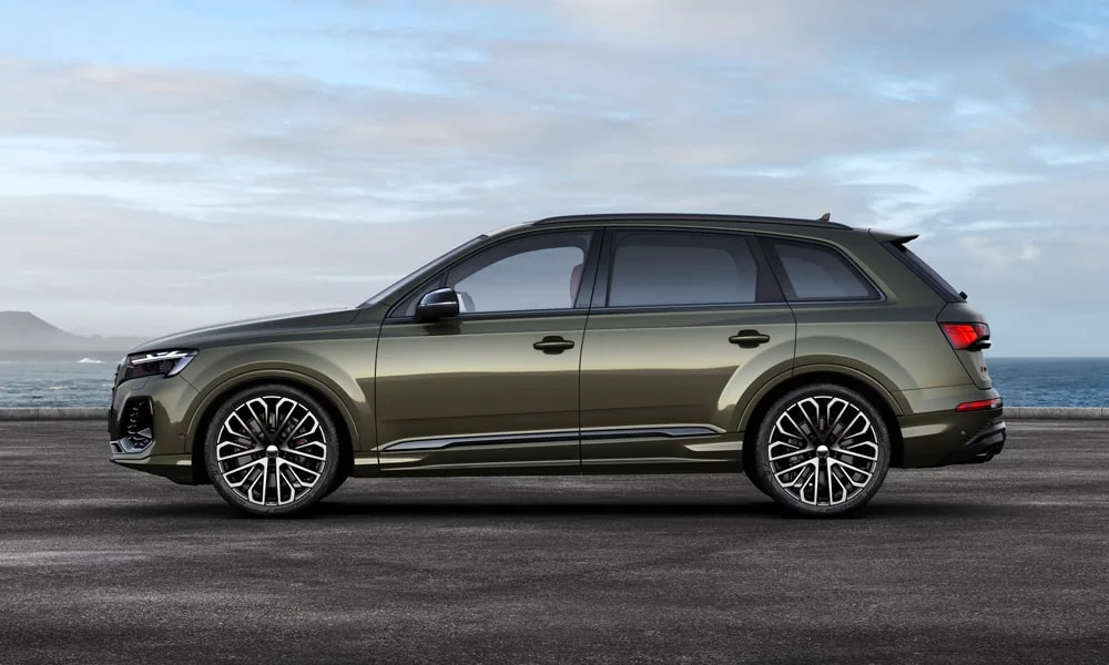 Audi SQ7 (2024) — вид сбоку