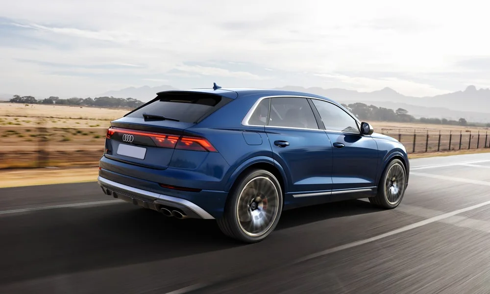 Audi SQ8 (2024) — вид сзади, фото 3