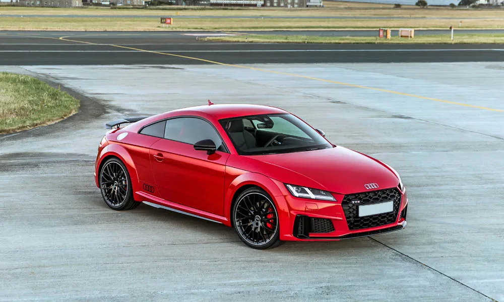 Audi TTS — вид спереди, фото 3