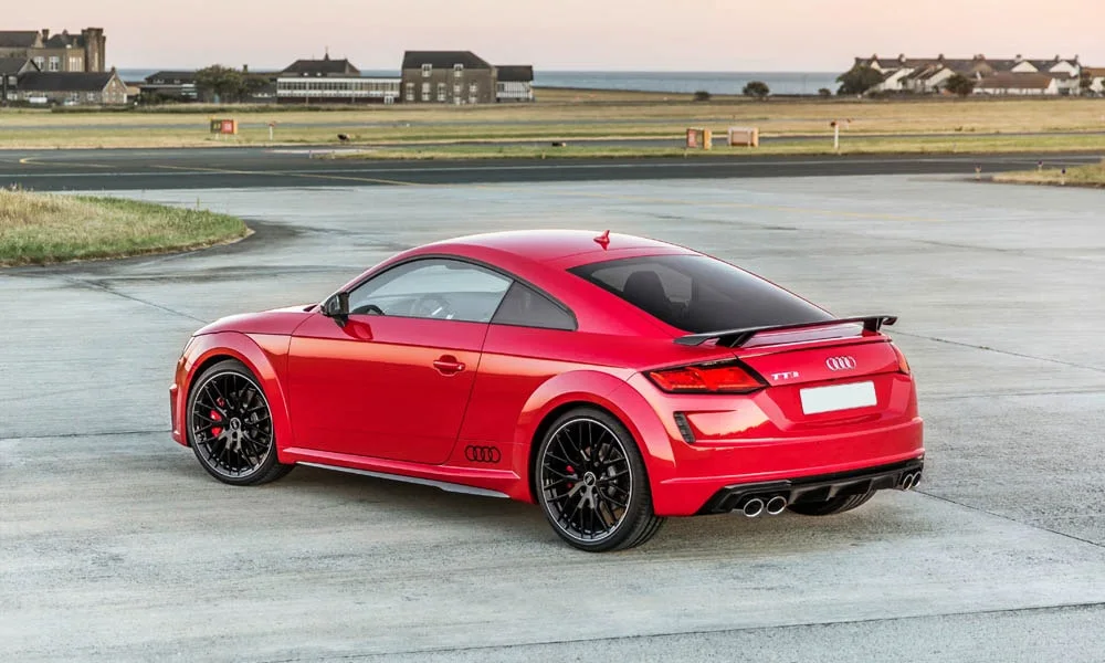 Audi TTS — вид сзади, фото 2