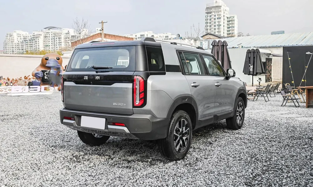 BAIC BJ30 (2024) — вид сзади, фото 3
