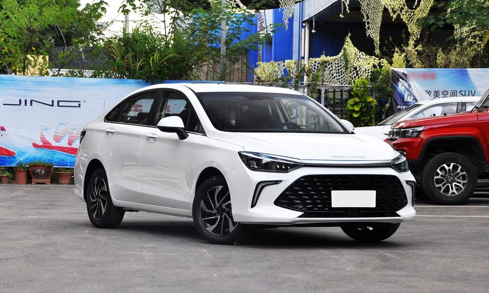 BAIC U5 Plus (2023) — вид спереди, фото 3