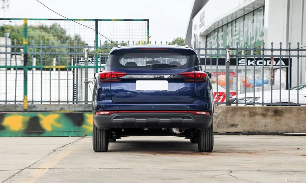 BAIC X35 (2023) — вид сзади, фото 2