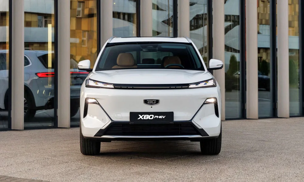 Belgee X80 PHEV — вид спереди, фото 2