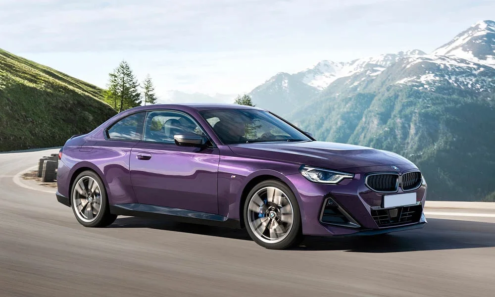 Фото BMW 2 серии — вид спереди, фото 7. Анфас: пропорции капота, посадка кузова и графика ходовых огней. Дневные ходовые огни включаются автоматически с запуском BMW 2 серии — вид спереди, фото 7