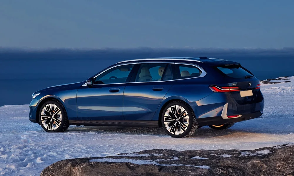 BMW 5 серии — вид сзади, фото 10