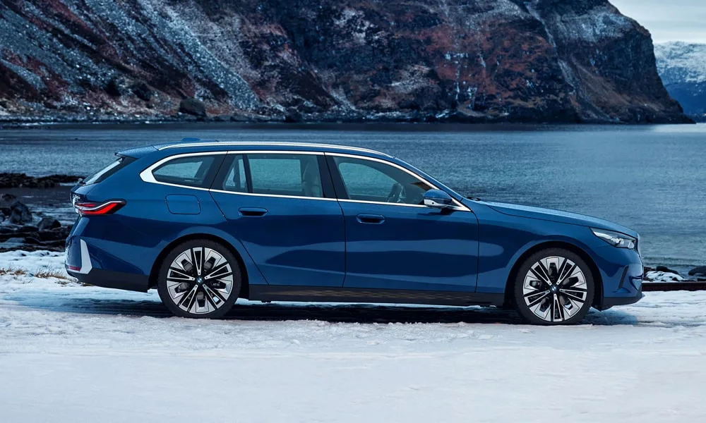 BMW 5 серии — вид сбоку, фото 3