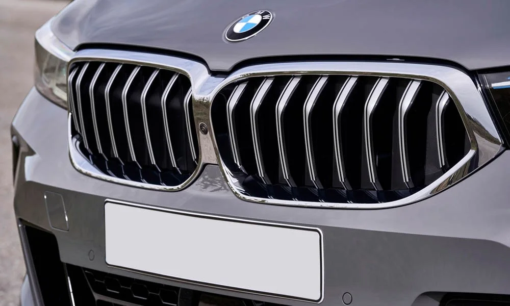 Фото BMW 6 серии GT — решётка радиатора. Фирменный рисунок облицовки — визитная карточка марки BMW 6 серии GT — решётка радиатора