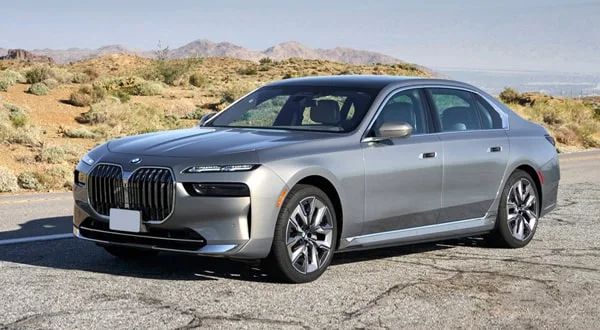 BMW i7