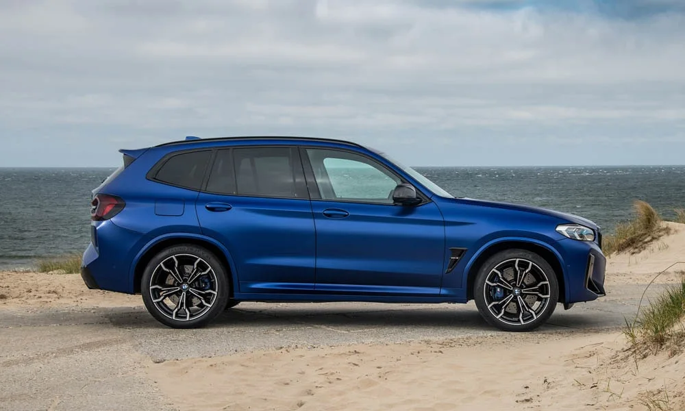 BMW X3 M (2024) — вид сбоку, фото 2