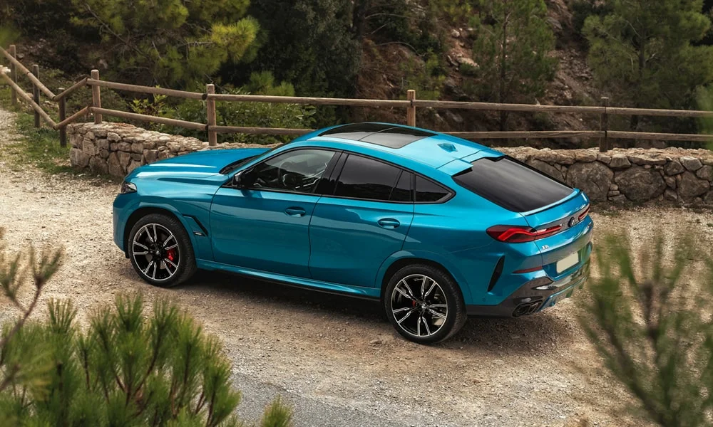 BMW X6 (2024) — вид сзади, фото 2
