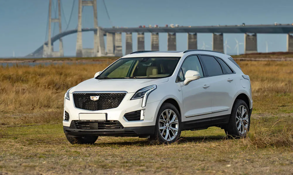 Cadillac XT5 — вид спереди, фото 3
