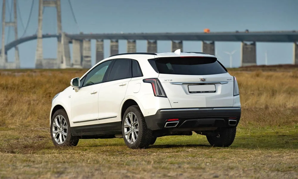 Cadillac XT5 — вид сзади, фото 2