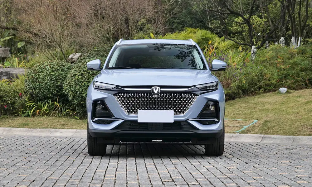 Changan CS75 Pro (2026) — вид спереди, фото 2