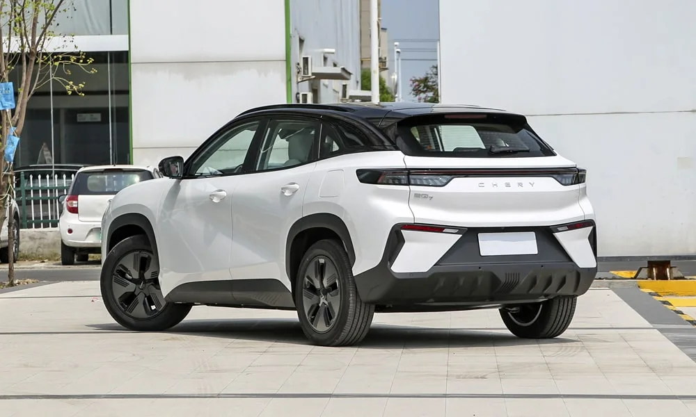 Chery eQ7 (2024) — вид сзади, фото 3