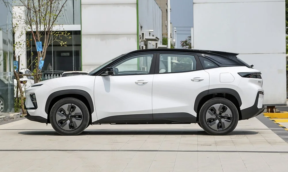 Chery eQ7 (2024) — вид сбоку