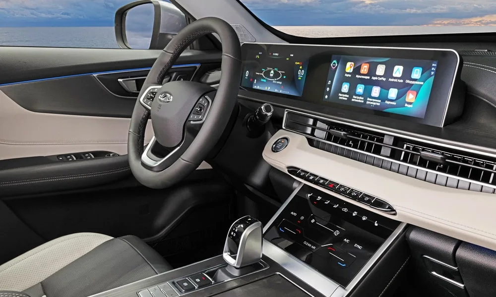 Фото Chery Tiggo 4 (2024) — экран мультимедиа. Интерфейс медиасистемы крупным планом. Быстрота отклика интерфейса важнее диагонали — оцените её на тест-драйве Chery Tiggo 4 (2024) — экран мультимедиа