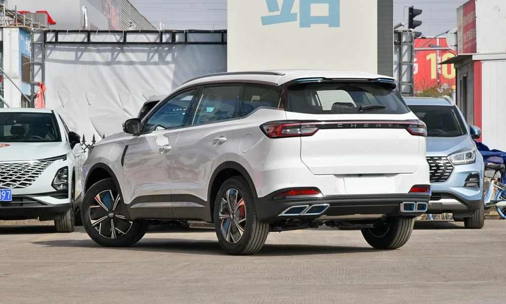 Chery Tiggo 7 Pro e+ (2024) — вид сзади, фото 3