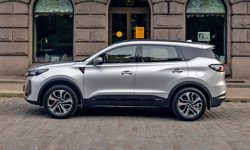 Chery Tiggo 7 Pro Max (2023) — вид сбоку, фото 2