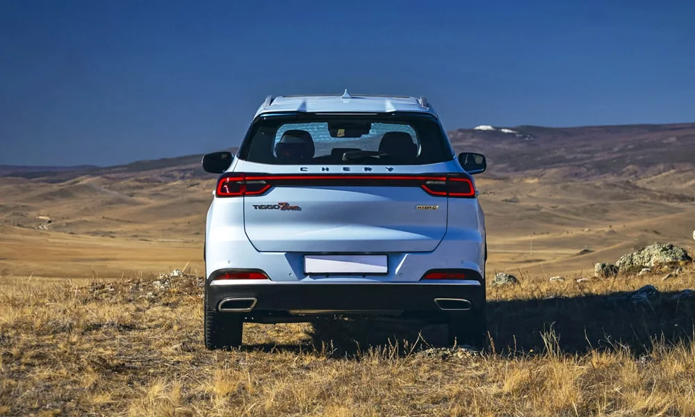 Chery Tiggo 7 Pro Plug-in Hybrid (2023) — вид сзади, фото 2