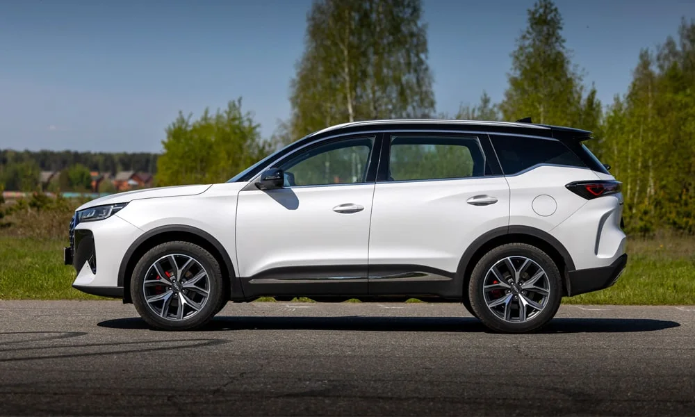 Chery Tiggo 7L (2025) — вид сбоку
