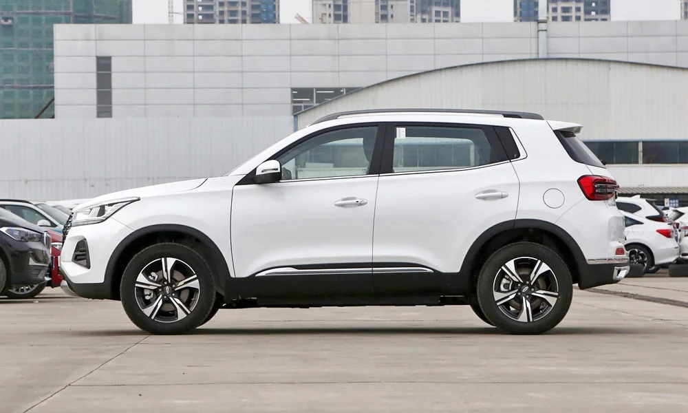 Chery Tiggo E (2024) — вид сбоку