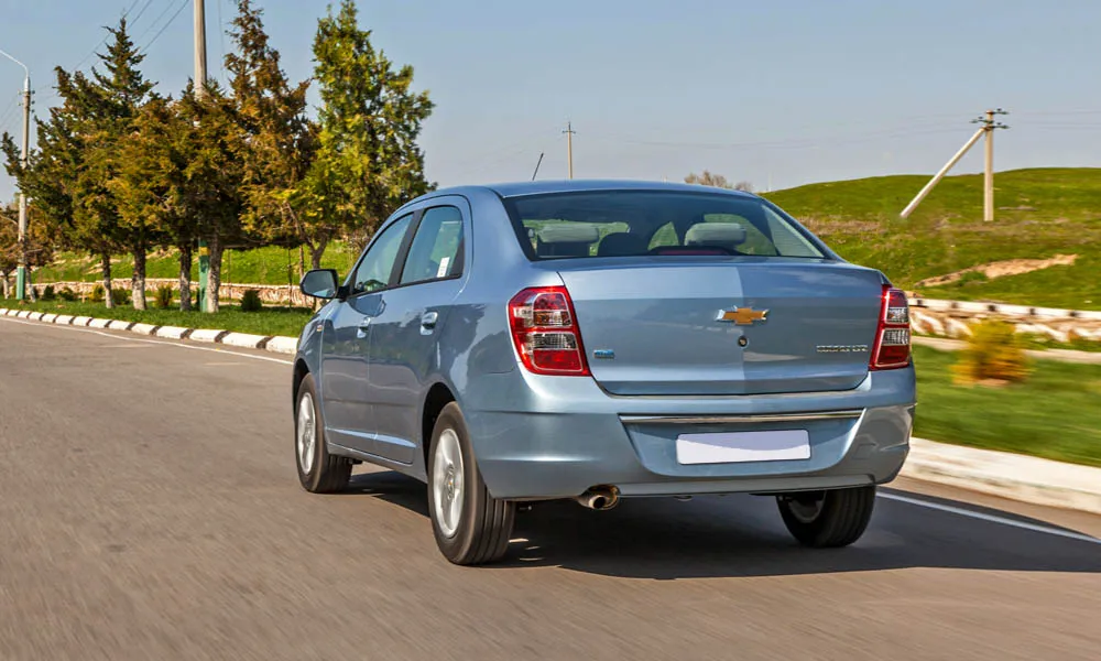 Chevrolet Cobalt — вид сзади, фото 2