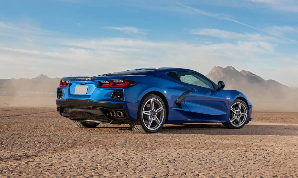 Chevrolet Corvette — вид сзади, фото 3
