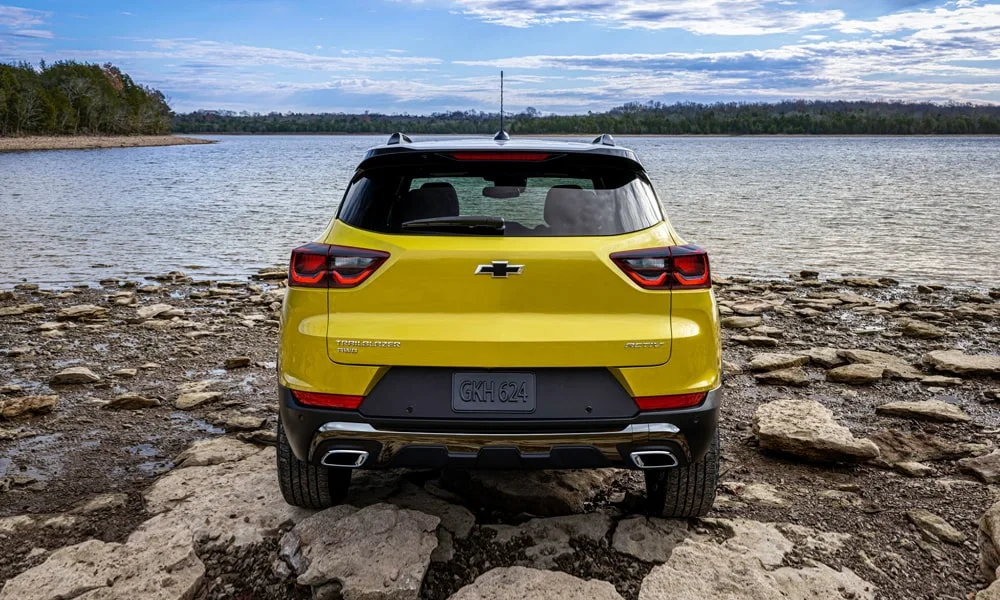 Chevrolet TrailBlazer (2024) — вид сзади, фото 3