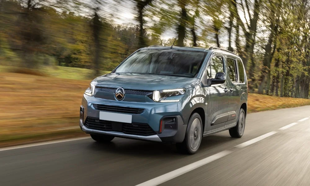 Citroen Berlingo Multispace (2024) — вид спереди, фото 3