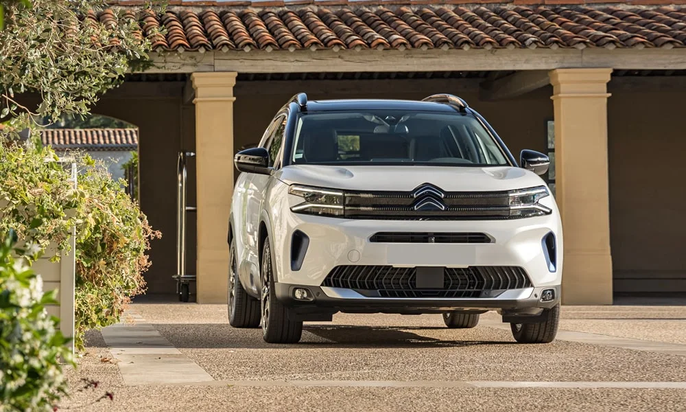 Citroen C5 Aircross (2024) — вид спереди, фото 4